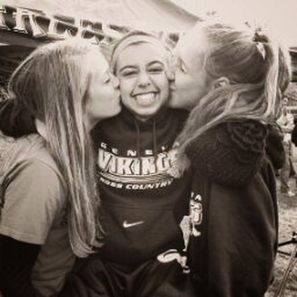 Meet your Posher, Katie - Picture 1 of 1